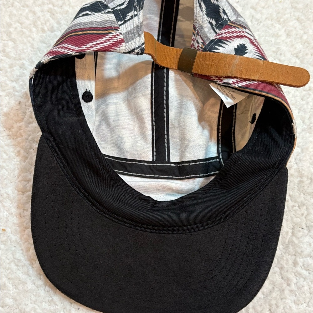 DRAVUS Multicolor Patterned Cap - Picture 5 of 7